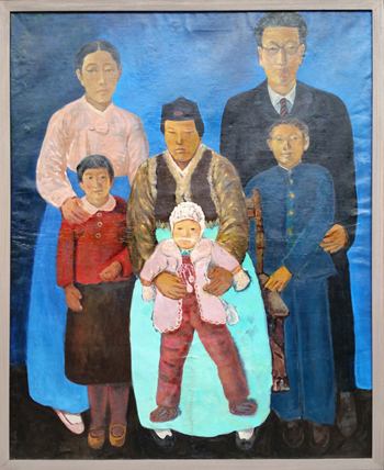 1941년, 김두환 화백이 자신의 가족을 모델로 그린 100호짜리 대작 <가족>.