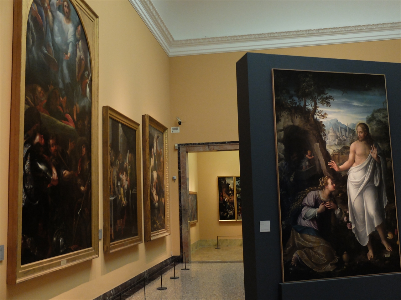 이탈리아 3대 미술관으로 손꼽히는 '브레라 미술관'의 전시실입니다.