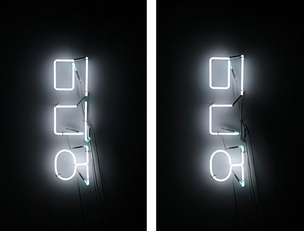 인세인박 작가의 작품 "미디어(MIDEA)", neon, flashing, 30x78cm, 2010년
