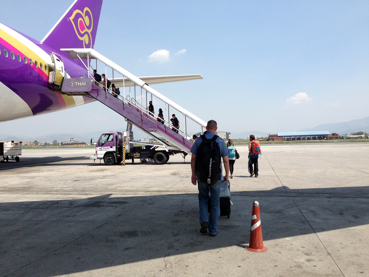 네팔 갈 때 이용한 타이 항공. 방콕 스탑오버의 기쁨을 누리는 대신 수십 번의 파이널콜을 견뎌야 했다.