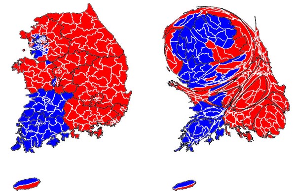  지난 2012년 12월 18대 대통령 선거 결과 지역별 1위 득표자를 표시한 지도(왼쪽)와 지역별 인구밀도를 감안해 그린 인구 비례 지도. 붉은색이 박근혜 새누리당 후보, 파란색이 문재인 새정치민주연합 후보.