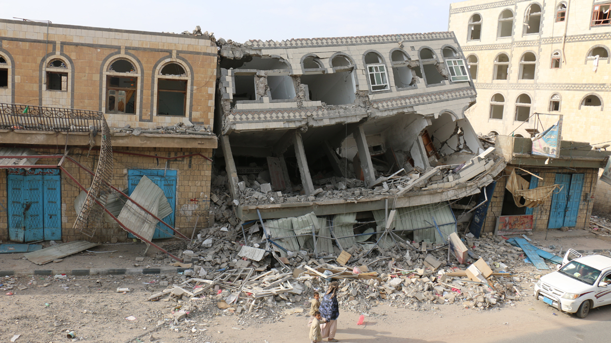 연합군의 공격으로 예멘의 사다지역 민가, 시장, 우체국 등 민간시설이 대거 파괴됐다. 2015년 7월 모습