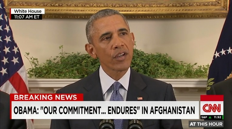 버락 오바마 대통령의 아프가니스탄 주둔 미군의 철수 연기 발표를 보도하는 CNN 뉴스 갈무리.