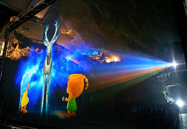 동굴 요정 아이샤와 쿠우의 이야기를 3D 영상에 담았다. 특히 아이들이 좋아한다. 