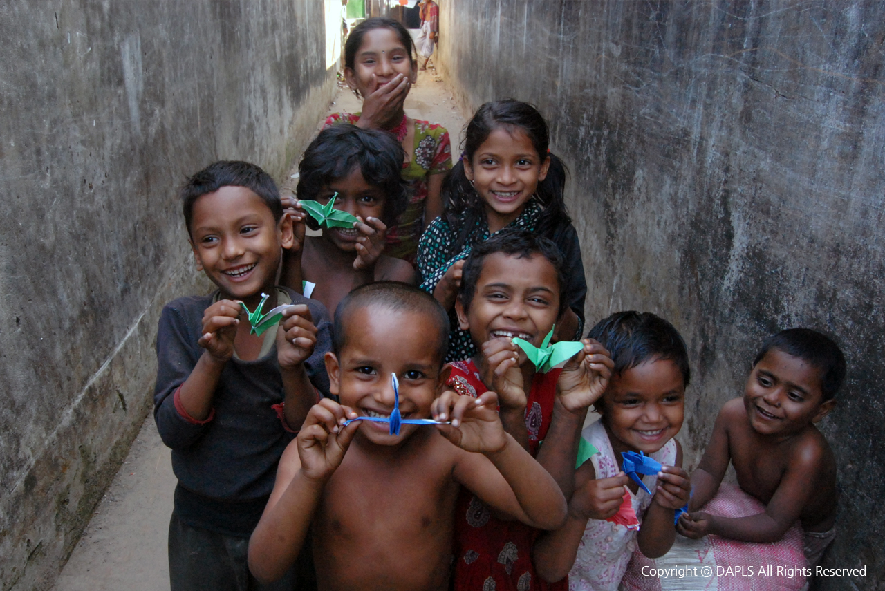 방글라데시 아이들과의 종이접기 수업