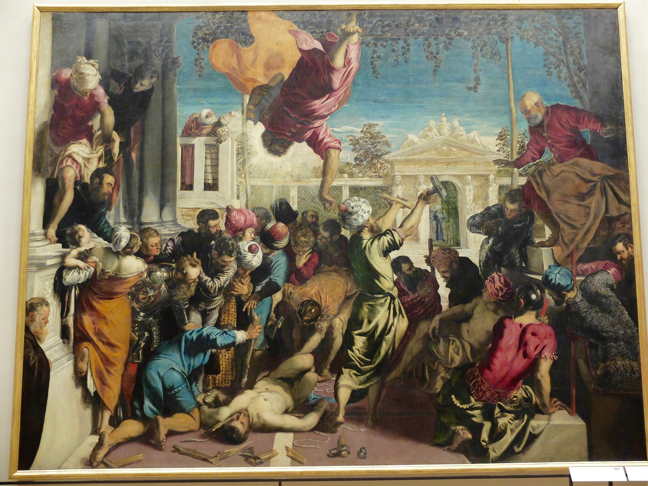 틴토레토, '노예를 구출하는 성 마르코의 기적', 베네치아 아카데미아 미술관, 역동적인 묘사에 화려하고 풍부한 색채 표현까지, 극적인 상황을 담대하고 실감나게 묘사한 틴토레토의 대표작입니다.