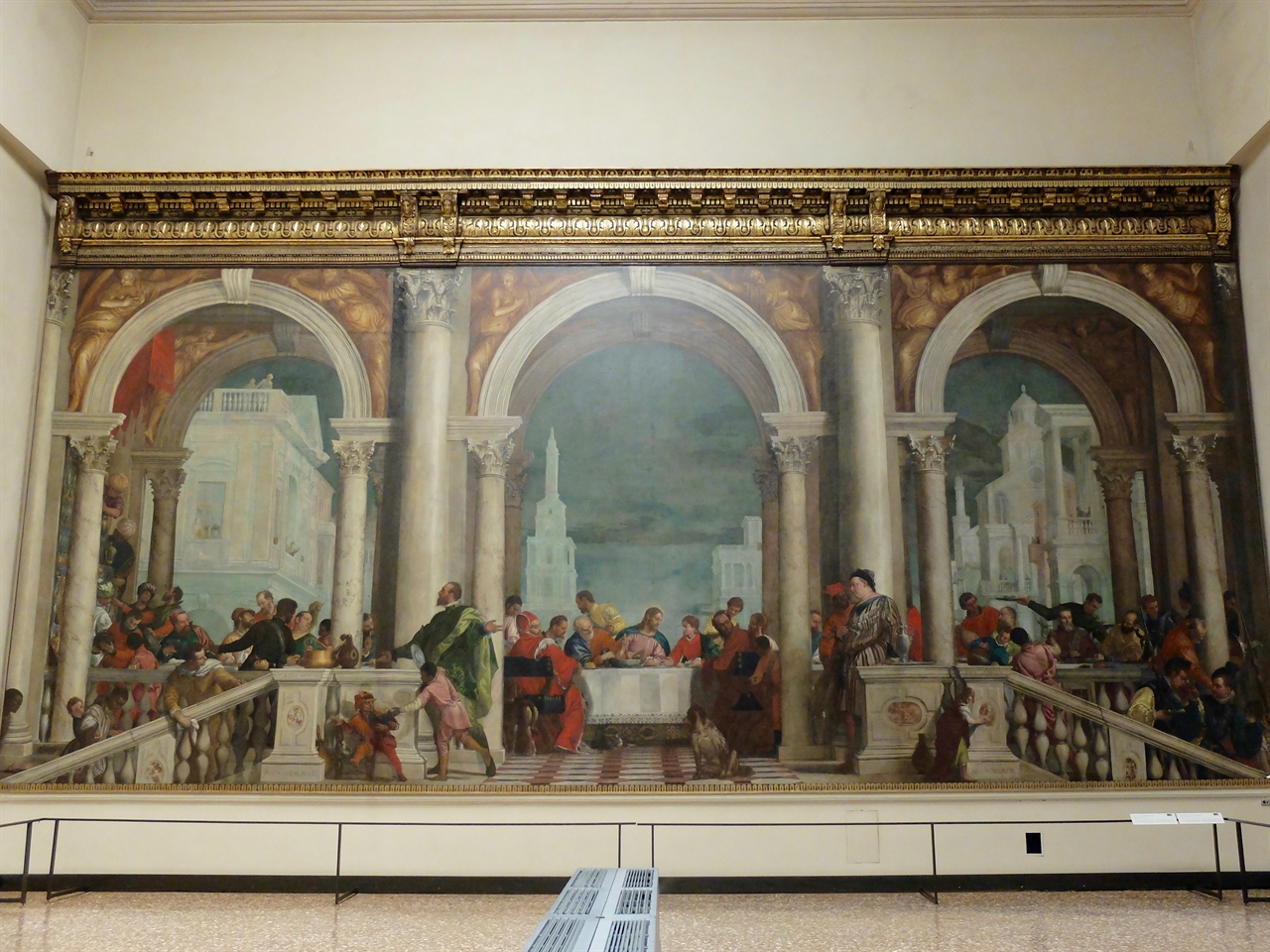 베로네세, '레위가의 만찬', 베네치아 아카데미아 미술관. 관습적인 도상을 따르지 않았다 하여 종교재판에 회부된 베로네세의 대표작으로 가로 13미터가 넘는 대작입니다. 