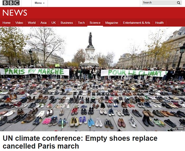 프랑스 파리에서 벌어진 '신발 시위' 소식을 전한 BBC 갈무리