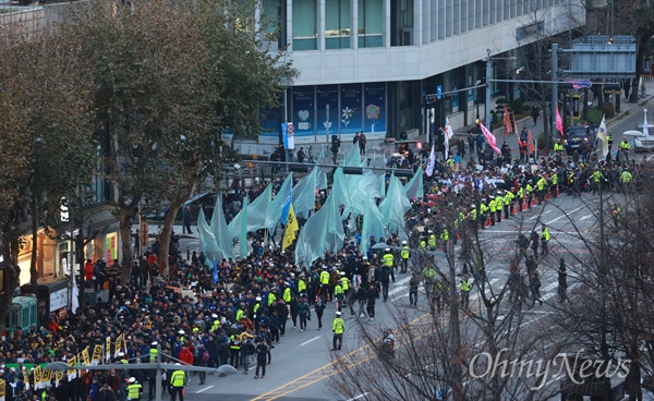 [오마이포토] 백남기 쾌유 기원하며 행진 벌이는 시민들 