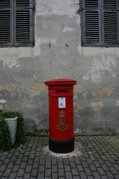 영국이 몰타에 남기고 간 빨간 흔적.