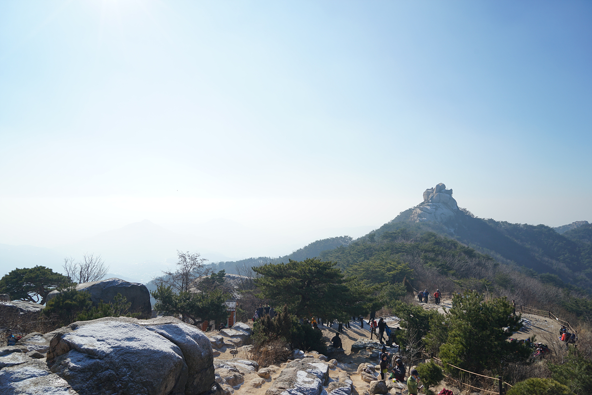  사모바위에서 바라본 비봉