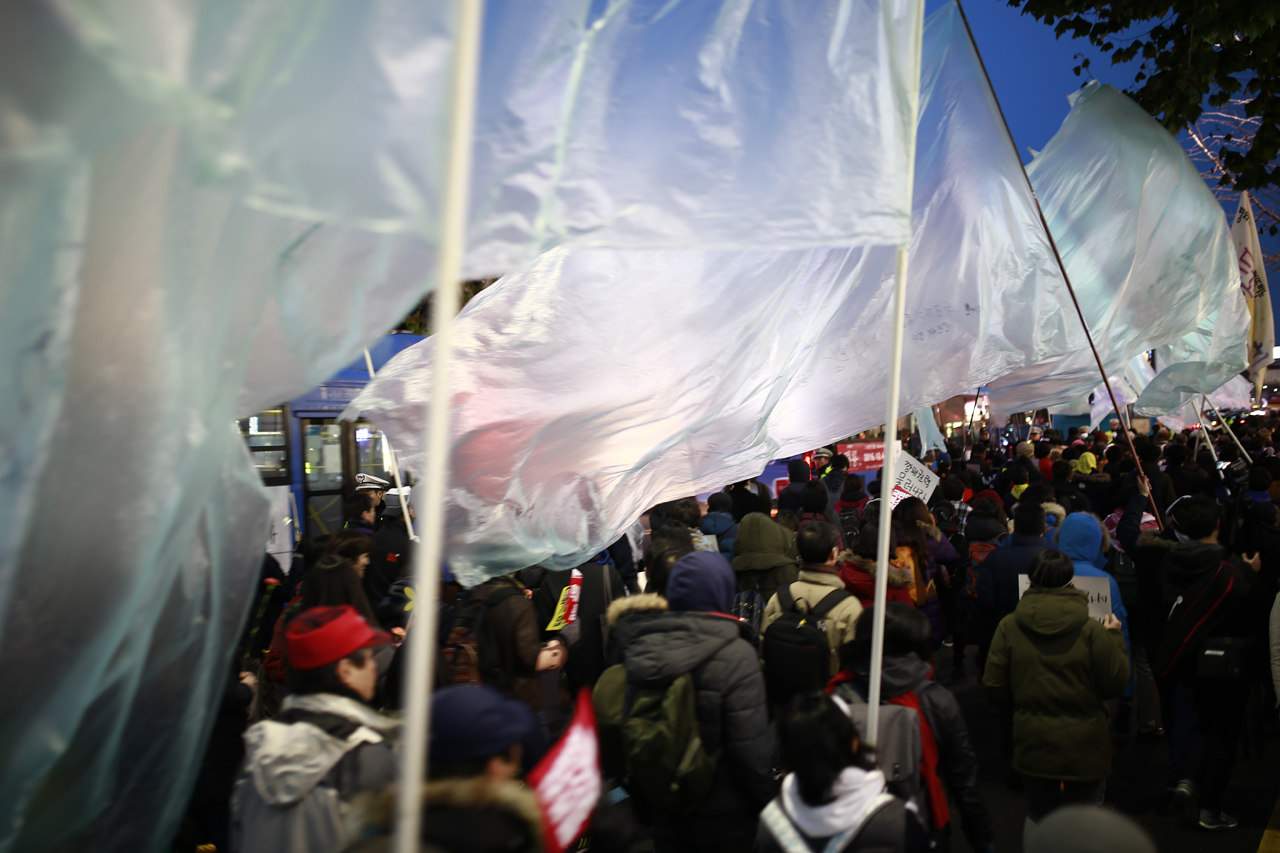 지난 12월 5일 열린, 제2차민중총궐기대회가 평화집회로 마무리 되면서 집회의 자유를 보장하면 자연스레 평화집회가 이뤄질 수 있음을 보여주었다.