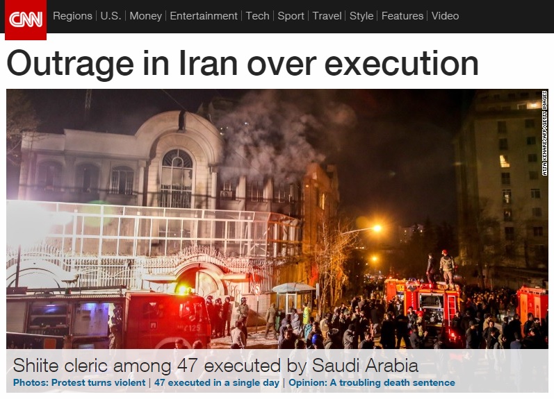 사우디아라비아의 집단 처형에 반발한 이란 군중의 사우디대사관 공격을 보도하는 CNN 뉴스 갈무리.