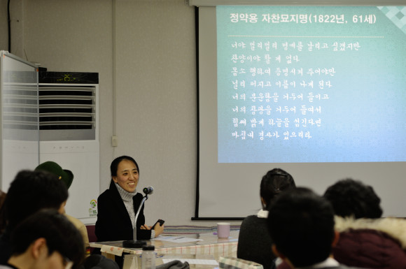 선한 마음과 혼재된 공명심을 걸러 내려면 묵묵히 다른 사람들을 위해 행동하는 게 필요하다고 최 대표는 지적했다. (사진 제공 강한종)