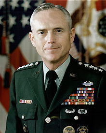 1980년대 초 한국 주둔 미8군 사령관이었던 존 위컴 대장