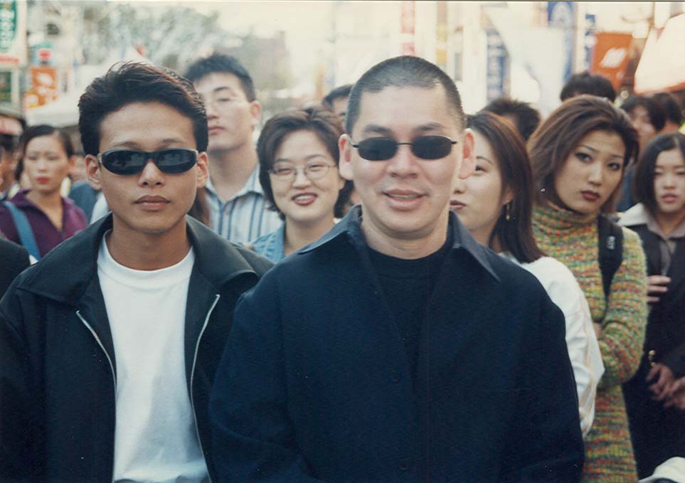  1997년 2회 부산국제영화제 당시 독립영화인들의 남포동 시위 현장에 나타난 차이밍량 감독(우측)과 배우 리캉생 