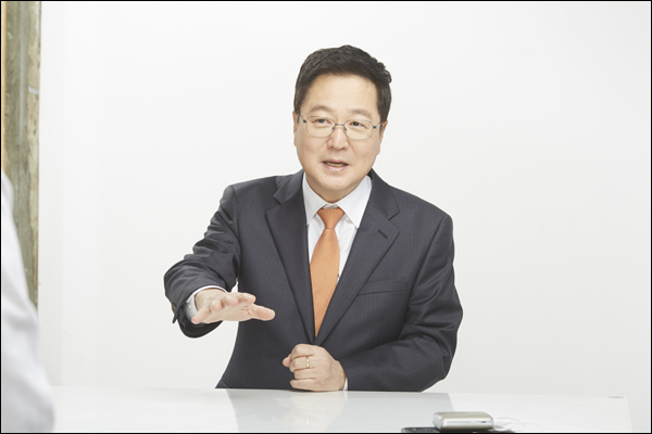 김원구 전 대구시의원이 지난 18일 시의원직을 사퇴하고 달서구청장 예비후보에 등록했다.