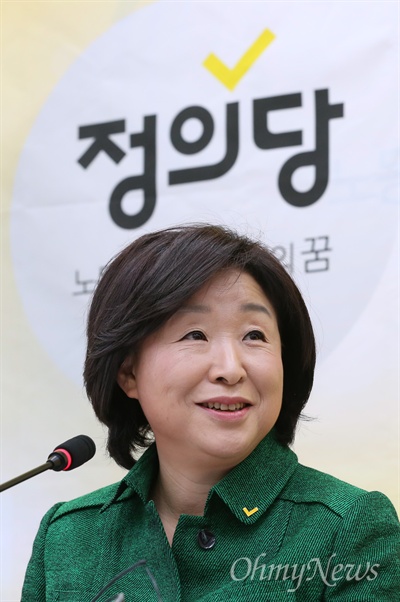  심상정 정의당 대표는 20일 신년기자회견에서 20대 총선의 야권연대를 위한 '범야권 전략협의체' 구성을 제안했다. 
