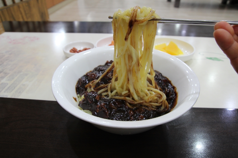  맛있고 착한 짜장면 한 그릇, 오랜만에 참 잘 먹었다.
