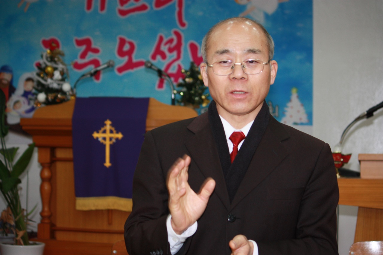 한국교회의 개혁을 부르짖는 여수열린교회 정한수 목사의 모습