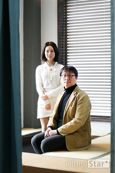  위안부 피해자 할머니를 다룬 영화 <귀향>의 조정래 감독과 영희 역을 맡은 배우 서미지.