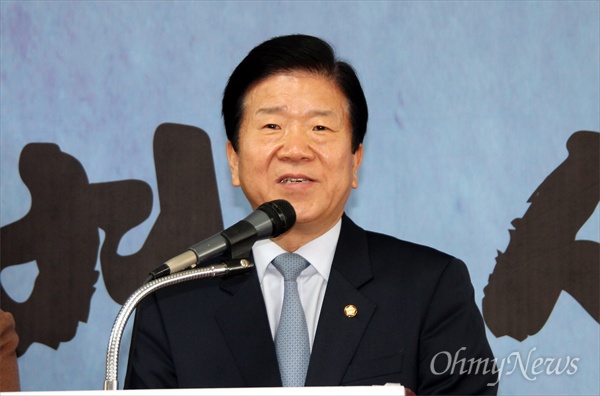 4선의 박병석(대전 서구갑)더불어민주당 의원이 3일 오전 5선에 도전하는 총선 출마선언을 하고 있다.