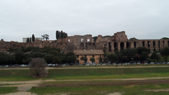 대전차경기장(Circus Maximus) 언덕 위의 고대 로마 유적지