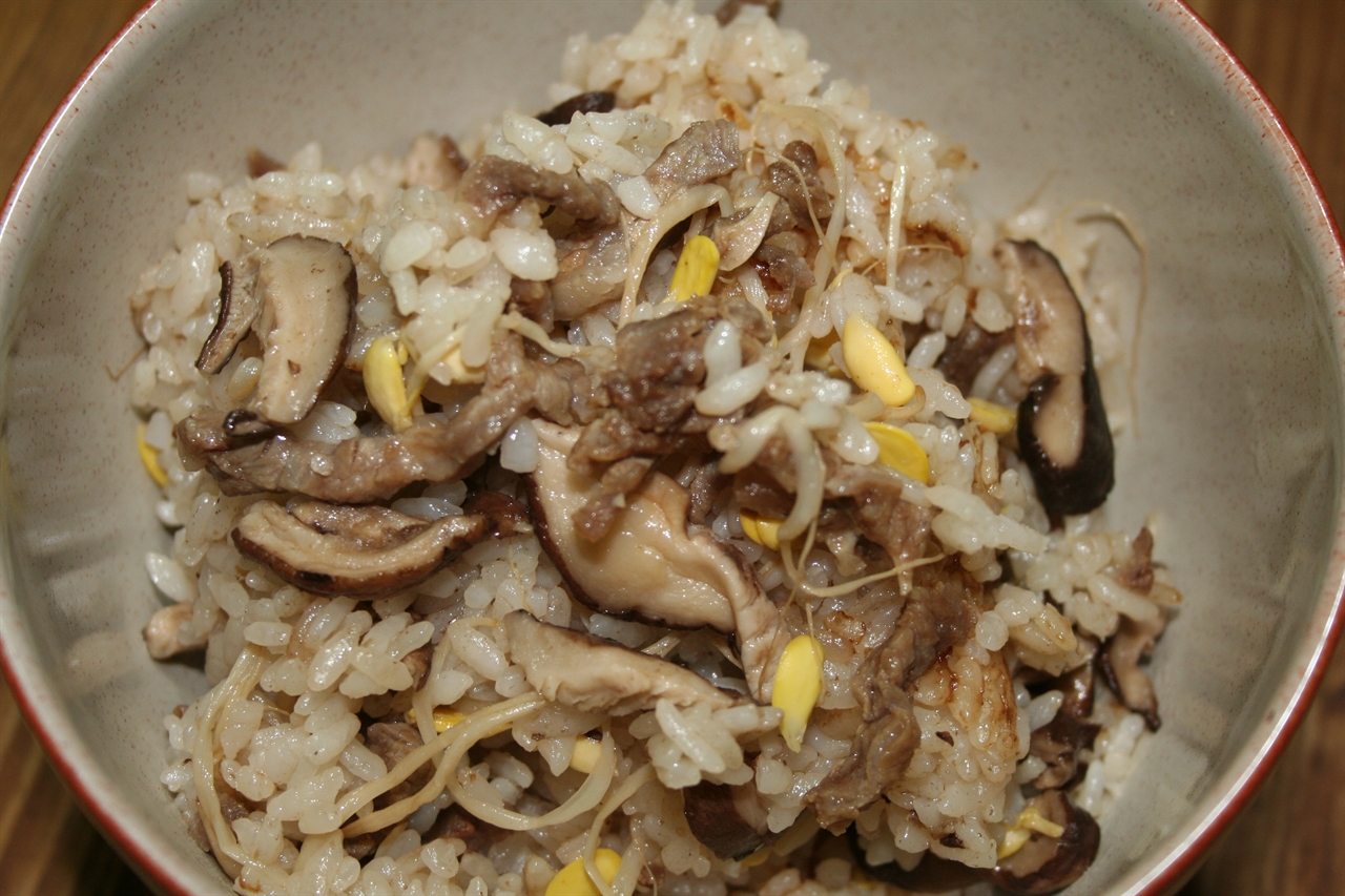 표고버섯을 우린 물로 쌀을 안쳐서 밥을 지었다고 한다.