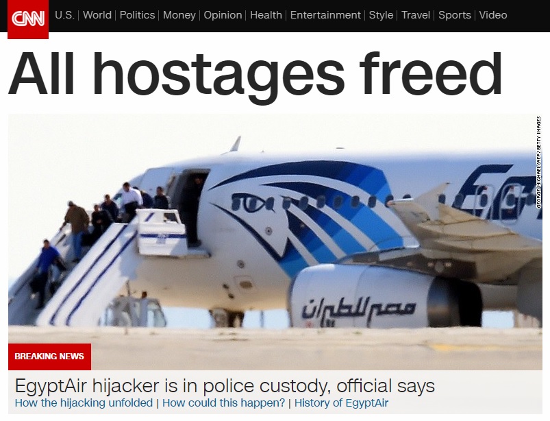 이집트항공 여객기 납치 사건 종료를 보도하는 CNN 뉴스 갈무리.