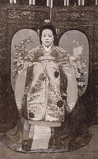 엄귀비(1911년. 출처 위키백과)