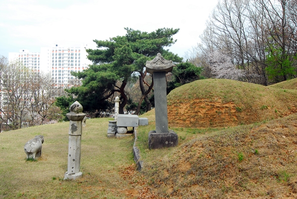 용인시 역북동에 자리하고 있는 채제공 선생의 묘역