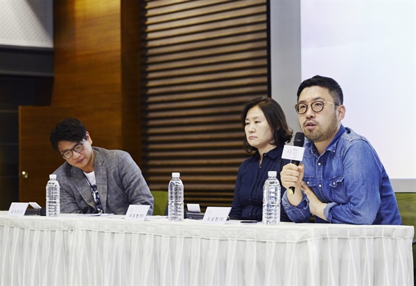  28일 열린 <휴먼다큐 - 사랑> 기자간담회에서 조성현 PD가 질문에 대답하고 있다. 