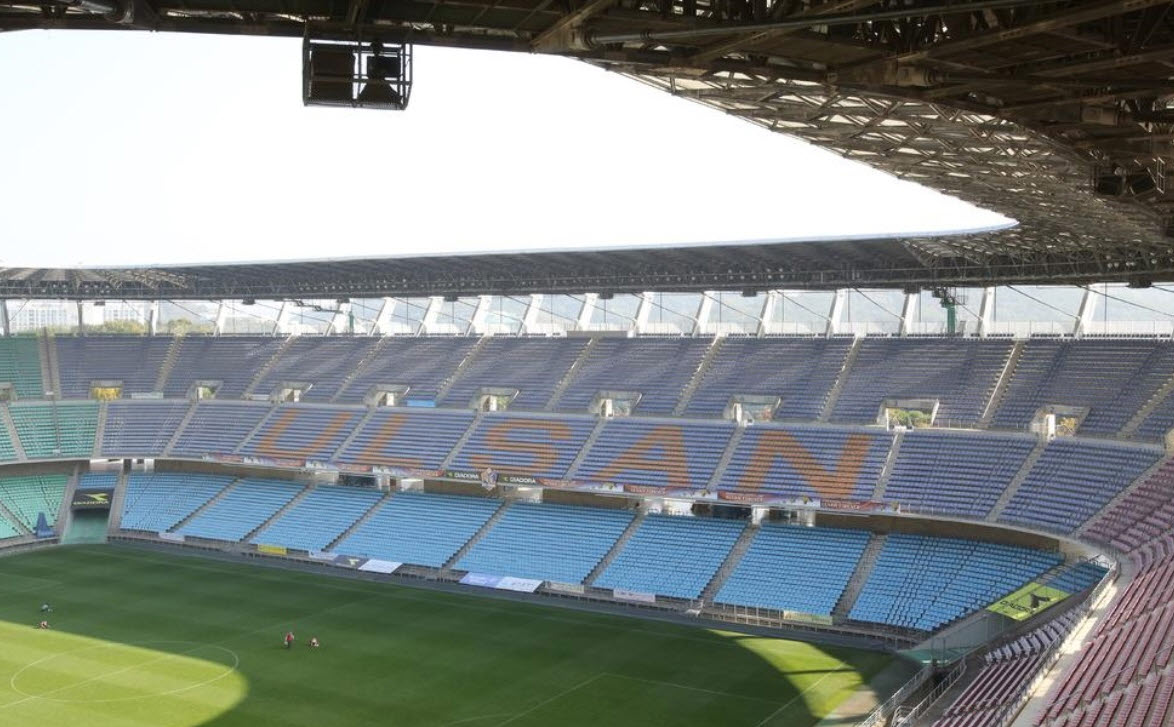 2002년 월드컵 경기가 치르진 울산문수축구경기장에 커플석, 가족석이 설치되고 장애인 편의 시설이 확충된다