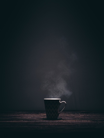 한 메타분석(여러 연구를 통합해서 하는 분석)에서는 '하루에 두 잔 이상의 커피를 마실 경우 간암 발병의 위험률이 43% 낮아진다'는 결과가 발표됐다.
