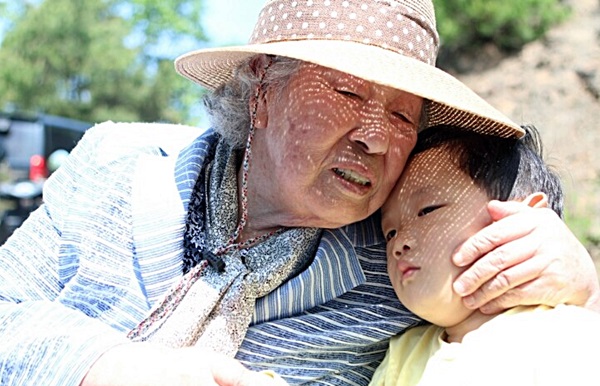  사재를 털어 '민족자주통일비'를 세운 정효순 범민련 고문(91)