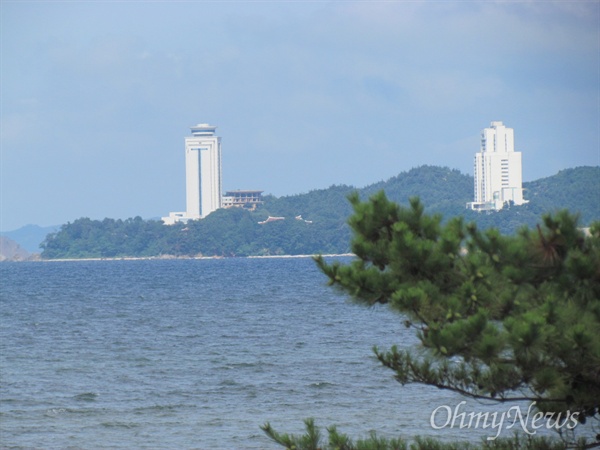 멀리서 바라본 원산 갈마반도.