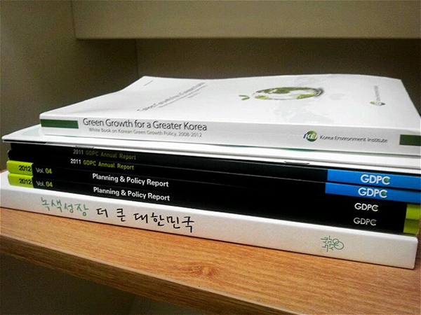 2012~2013년 조은진씨가 번역 및 감수한 출판물.