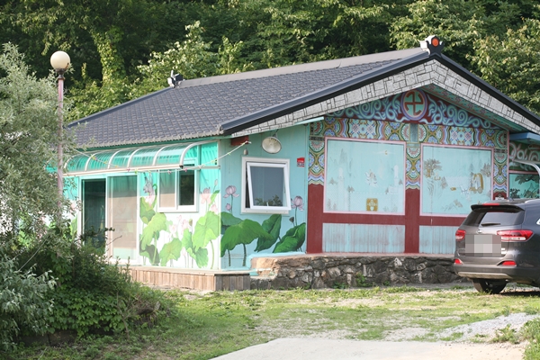 정수암 고성군 현내면 산학리에 소재한 정수암 인법당