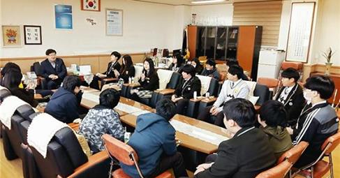 교장실 수업 석남중의 또 하나의 특징은 ‘교장실 수업’이다.
