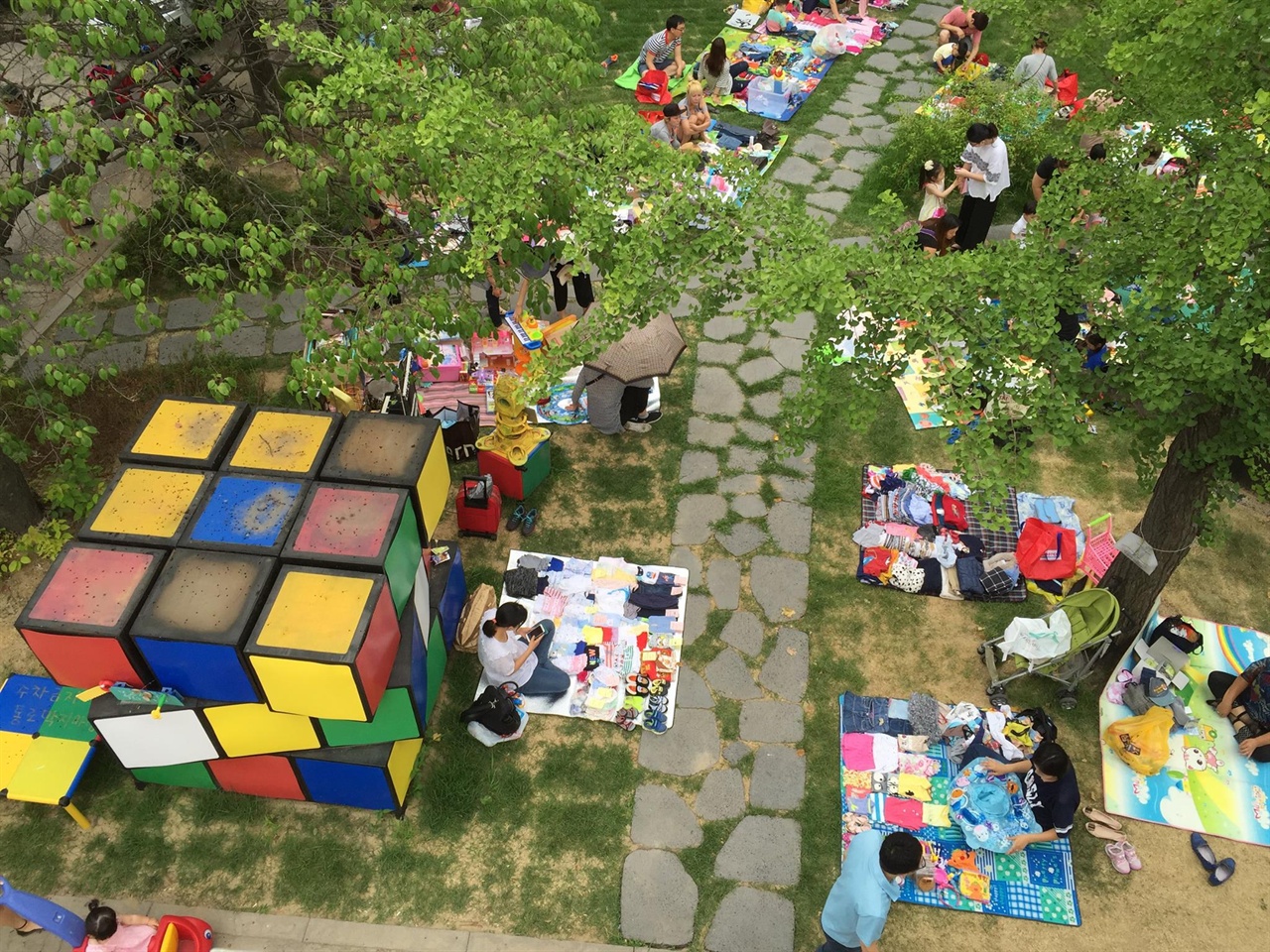 서울혁신파크에서 열린 제3회 어린이 벼룩시장의 모습