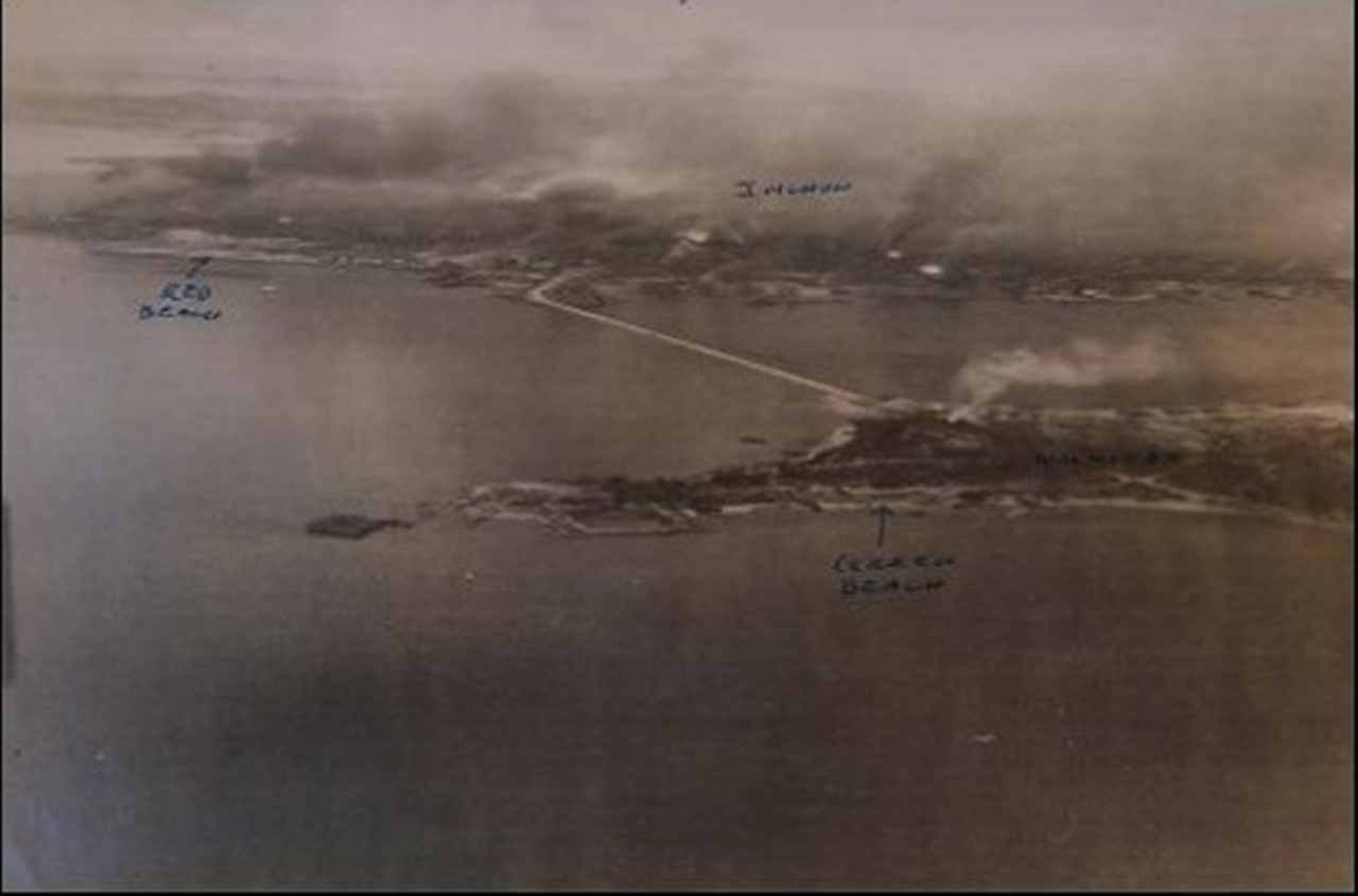 1950년 9월 10일 월미도 폭격 당시 상공에서 바라 본 불바다 전경