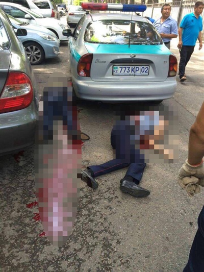18일 오전 11시경 카자흐스탄 알마티 시내 경찰서 인근에서 테러가 발생해 경찰 2명이 총에 맞아 사망했다. 용의자는 현장에서 체포됐다. 