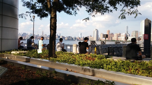 맨해튼이 바라보이는 파울러스 후크는 포켓스톱 중 하나.