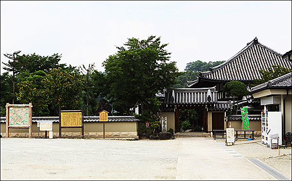 일본 나라현의 소박한 아스카사(飛鳥寺) 전경