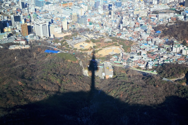 남산에서 내려다 본 거대도시 서울.