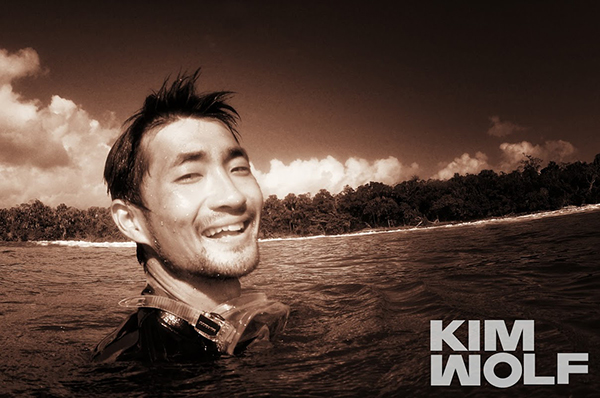 2009년 인도네시아 'G랜드'에서 찍은 셀프사진. 김정욱씨는 물 속에서 어쩌면 마지막이 될 지 모르는 기분이 들 때에는 영정사진을 직접 찍어둔다. 
