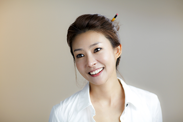 2014년 <세상을 통역하다> 책 출간시 표지로 썼던 박혜림씨의 프로필 사진.