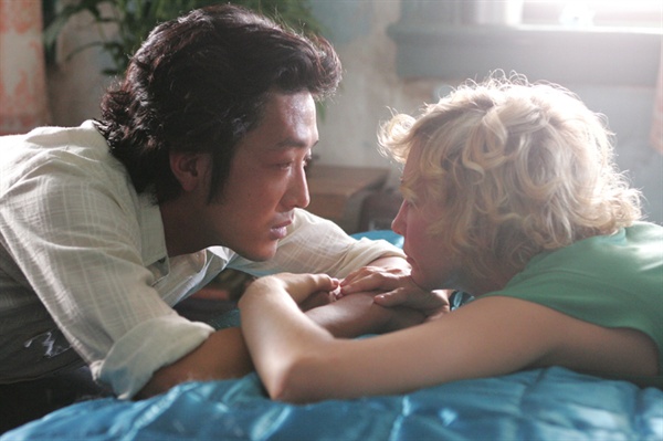 영화 <두 번째 사랑>에 출연했던 하정우. 그의 필모그래피 중 유일한 정통 '멜로' 영화이다.