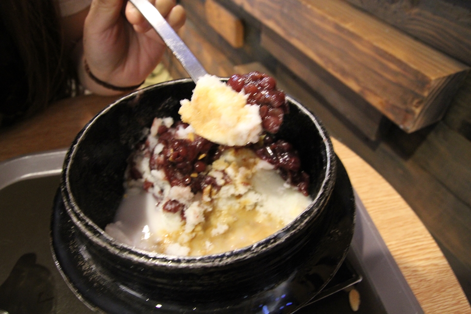 하나의 메뉴로 두 가지 맛을 즐길 수 있다는 건 행운이다.
