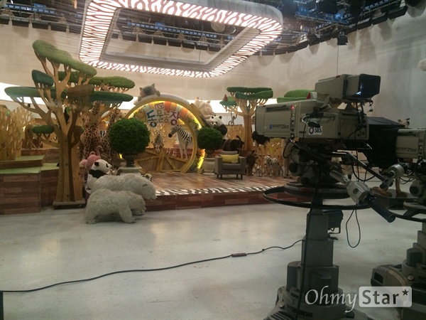  지난 18일 SBS의 15년 된 장수 프로그램 <TV동물농장>의 녹화가 있었다. 그 녹화 현장을 <오마이스타>에서 잠시 동행했다. 